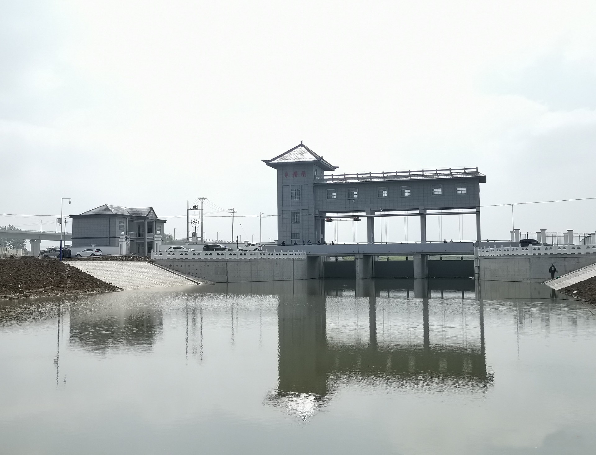 阜陽市潁州區(qū)小潤河治理工程（二期）施工3標(biāo)(朱橋閘.jpg